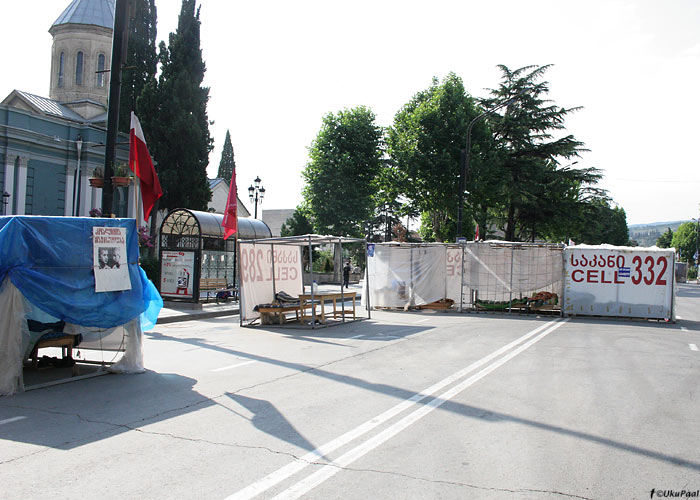 Opositsioon tänavat blokeerimas
Tbilisi, juuli 2009

UP
