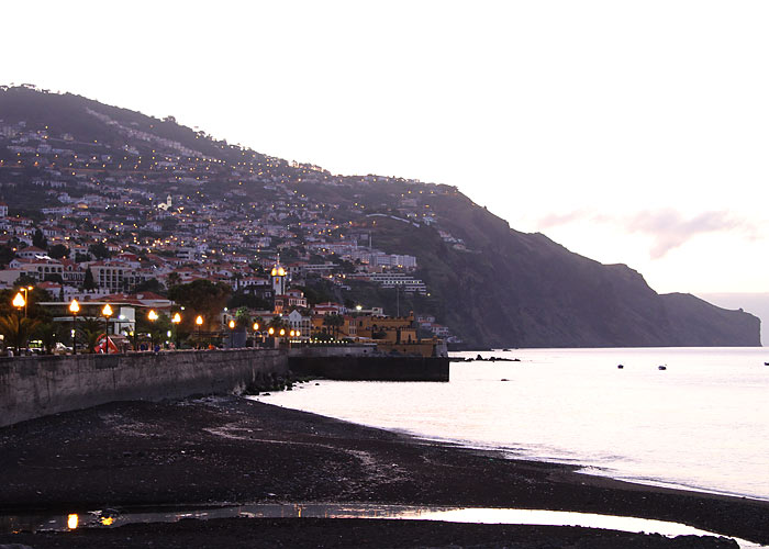 Madeira
Funchal, august 2011

UP
