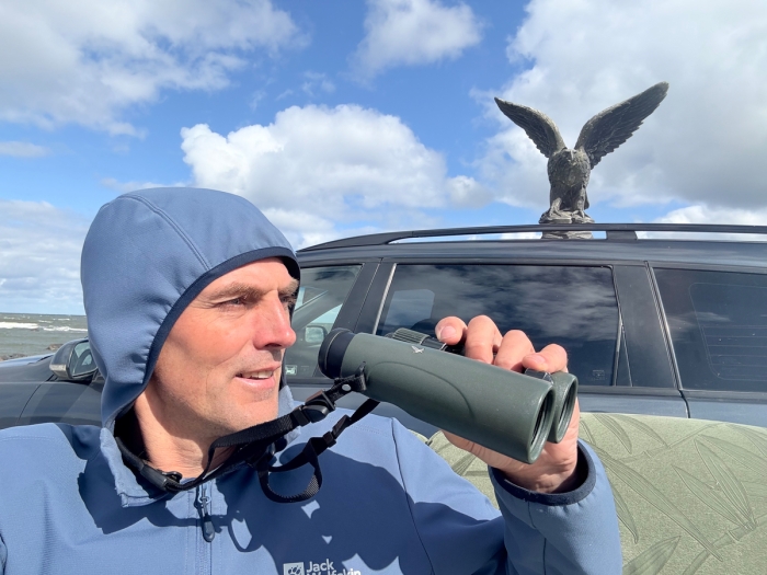 Estonian Open 2025
Andris Klepers võistkonnast Himantopus Himantopus katsub peibutisega õnne.

Andris Klepers
Keywords: birders
