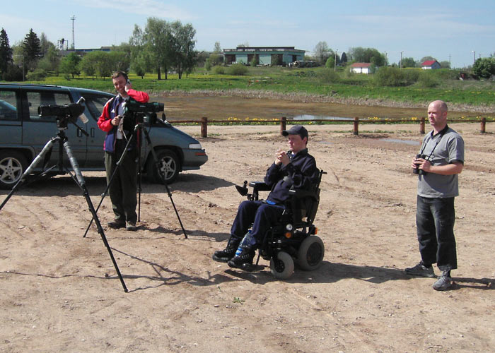 Siidhaigrut vaatlemas
Priit, Hannes ja Madis. Ilmatsalu, mai 2007.

UP
Keywords: birders